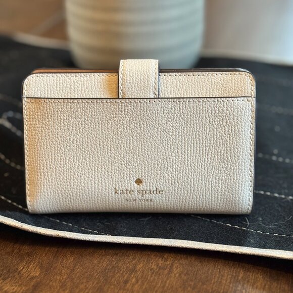 Kate Spade Phoebe Turnlock Medium Leather Wallet Meringue KF534 - Picture 2 of 7